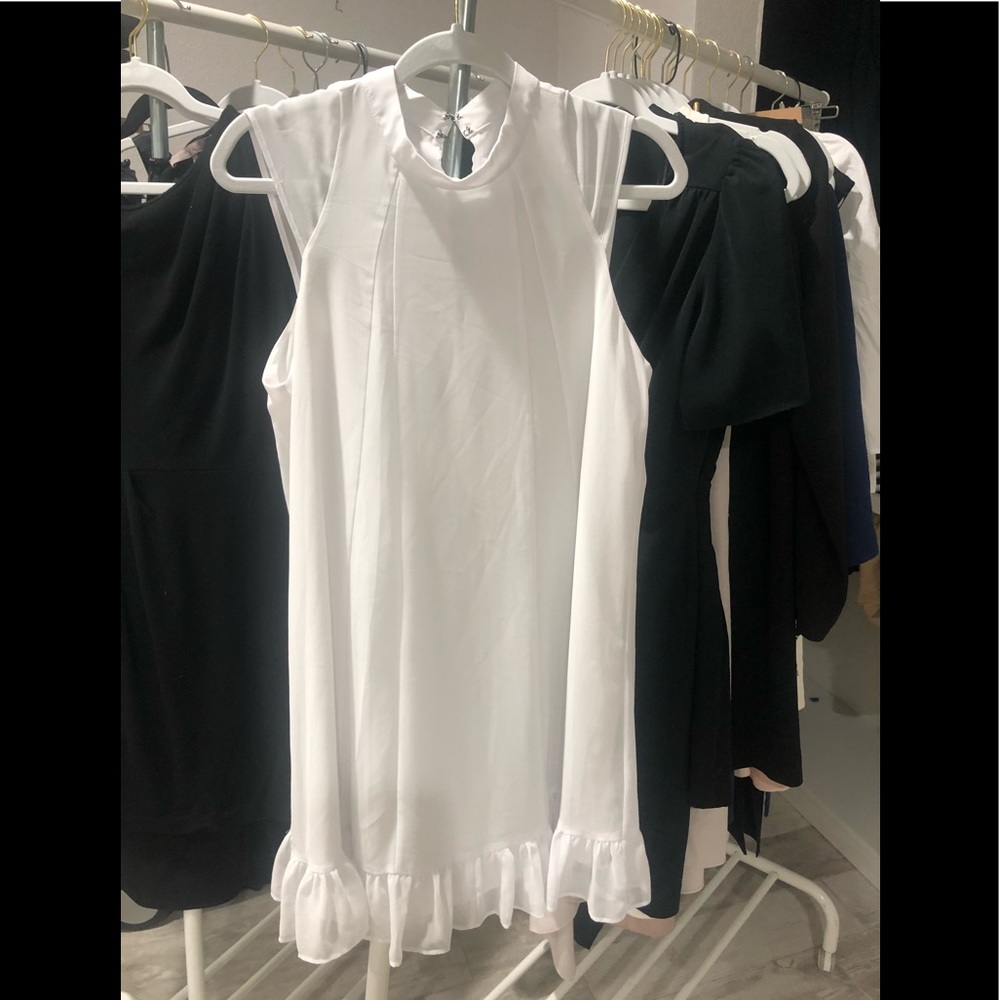BCBGeneration White Cap Sleeves Mini Summer Dress